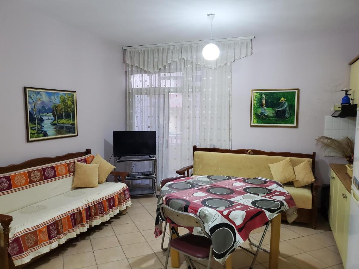 Sweet Apartment *